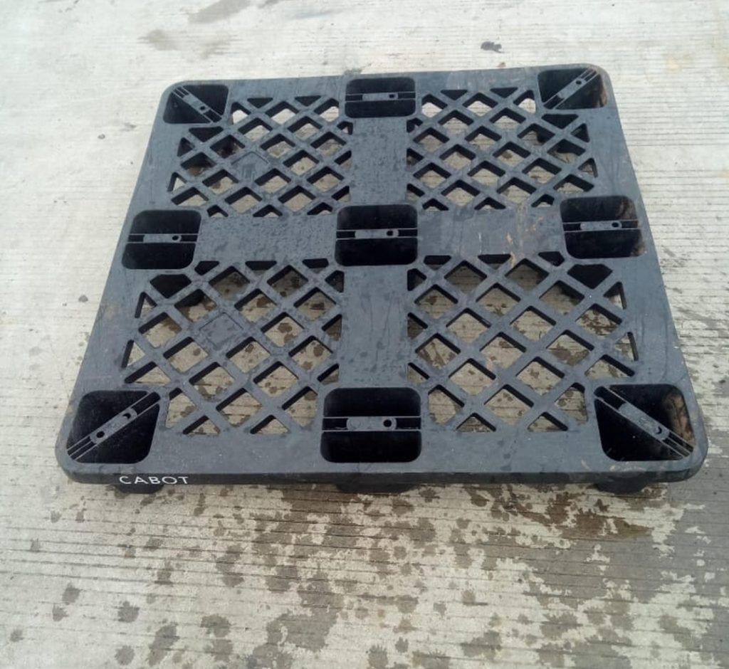 105 x 105 x 14cm