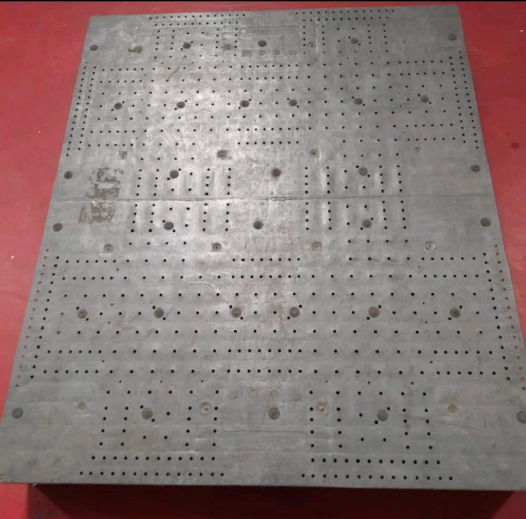 110 x 120 x 16cm